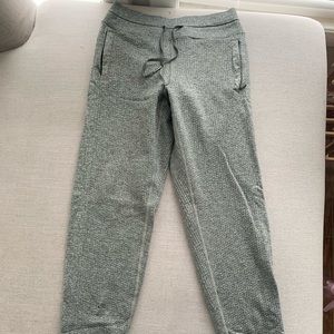 Lululemon joggers size 2 grey sage colour waffle texture